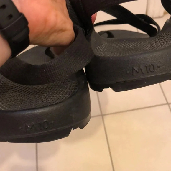 Chacos Z toe loop vibram soles, black, men’s size 10, EUC hiking camping outdoor - Picture 7 of 7